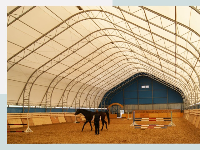 Строительство конных манежей в Малгобеке